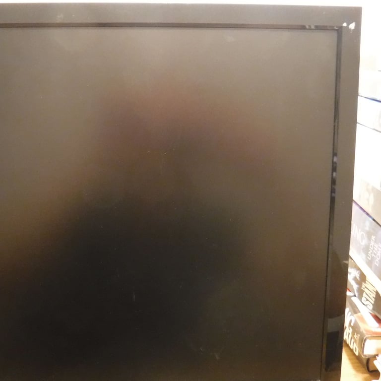 LED Monitor 24inch; ViewSonic VX2452MH – HDMI, 1080p, Works, Minor Wear