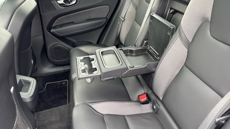 2021 Volvo XC60 2.0 B4D R DESIGN 5dr Geartronic Diesel Estate Estate Diesel Automatic