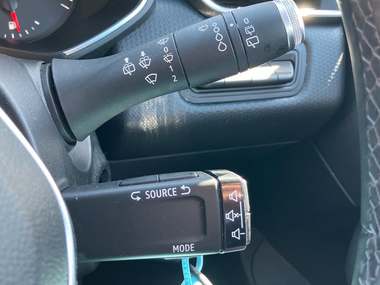 2020 Renault Clio 1.0 SCe 75 Play 5dr Hatchback Petrol Manual