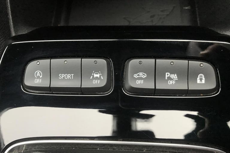  Vauxhall Mokka 1.5 Turbo D Ecotec Sri Nav Premium Suv 5dr Diesel Manual Euro 6