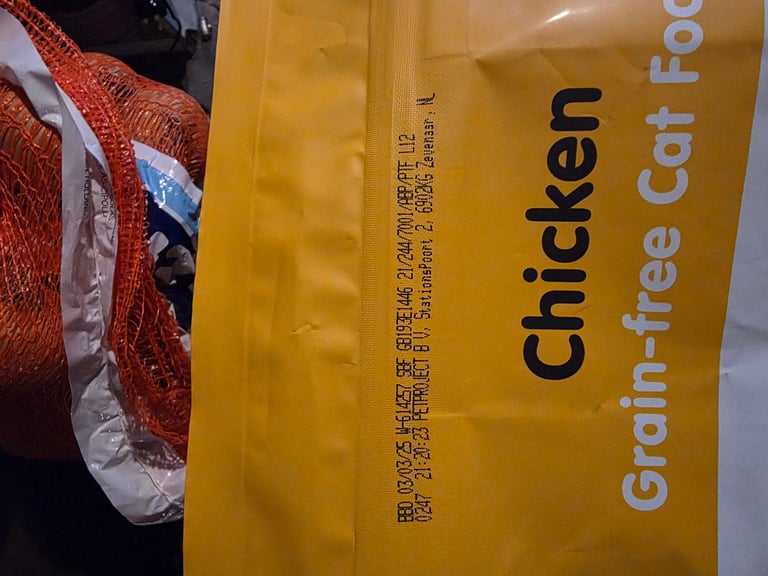 Thrive Premium Food  1.5kg 30 available