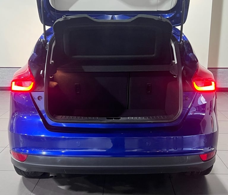 2016 Ford Focus 1.0 EcoBoost 125 Titanium 5dr HATCHBACK PETROL Manual