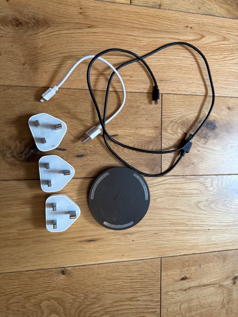 iPhone charger/ adapter 