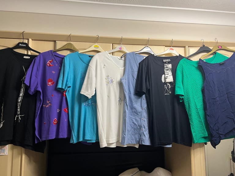 Large bundle of size 16 women’s clothes