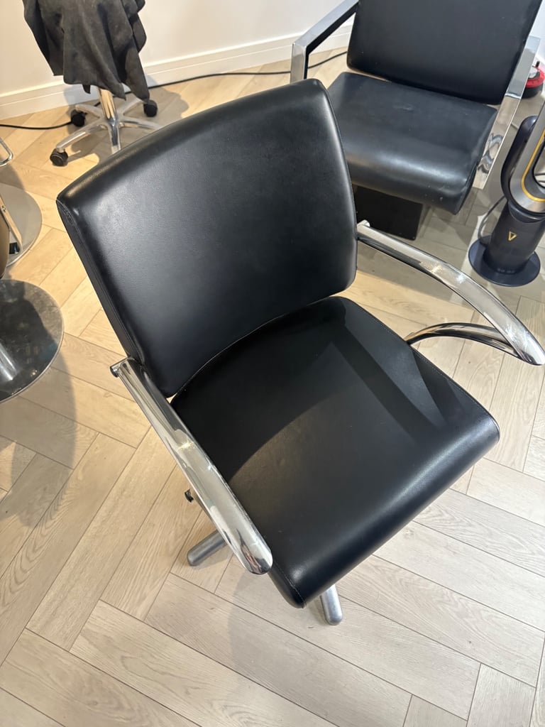Hairdressing Chair 
