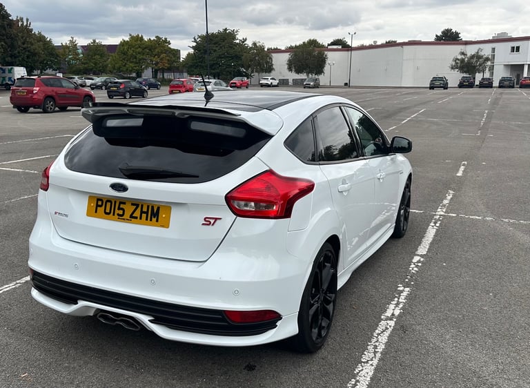 Ford, FOCUS, Hatchback, 2015, Manual, 1997 (cc), 5 doors