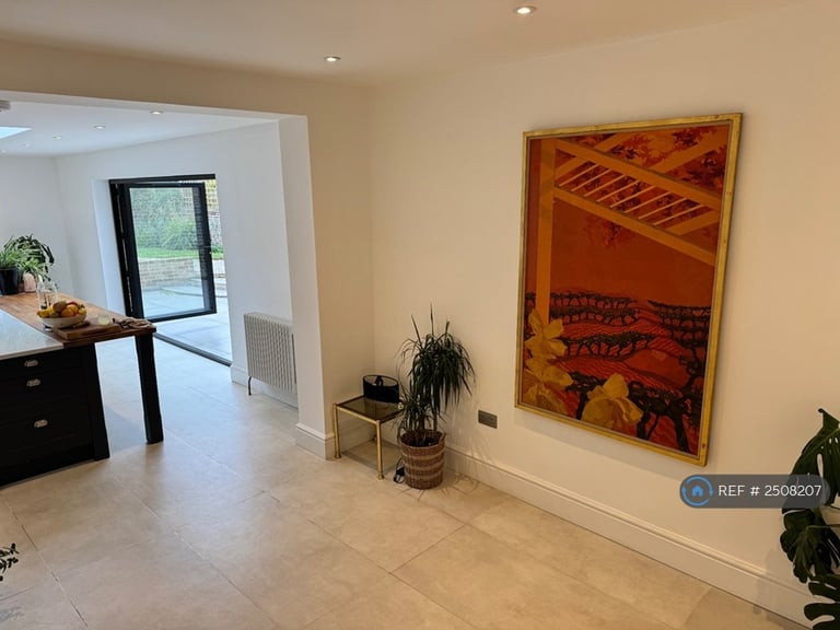 6 bedroom house in Upper Chapel Street, Halstead, CO9 (6 bed) (#2508207)