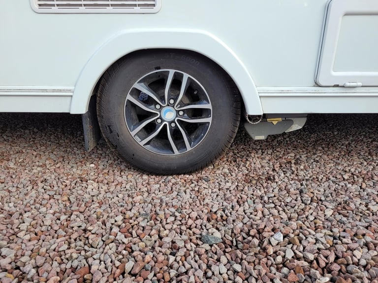 * SALE AGREED * Lunar Clubman CK 2018 Single Axle 2 Berth - Motor Mover