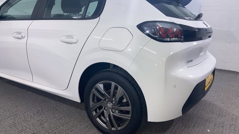 2022 Peugeot 208 1.2 PureTech 100 Active Premium 5dr EAT8 Petrol Hatchback Hatchback Petrol Autom...