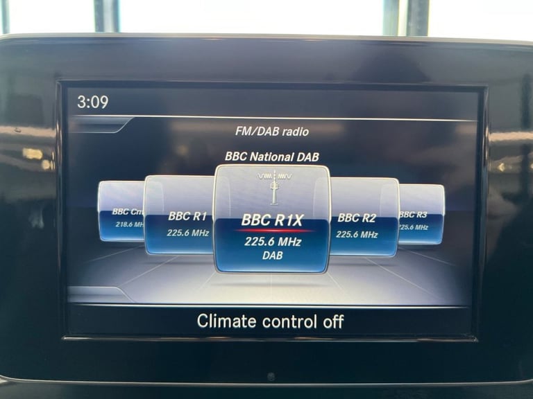 2018 Mercedes-Benz C-Class 2.0 C200 AMG Line Cabriolet 2dr Petrol G-Tronic+ Euro 6 (s/s) (184 ps)...