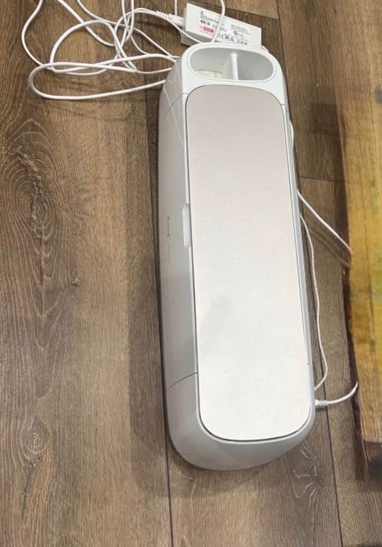 Cricut Maker used but in good working condition