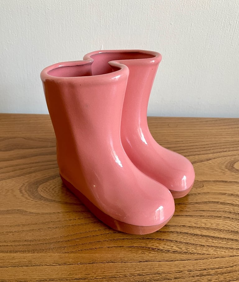 Small Indoor Ceramic Plant Pot in the Shape of a Pair of Pink Wellingtons BNWT