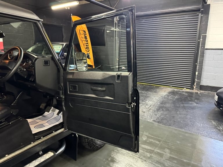 2013 63 LAND ROVER DEFENDER 90 LXV 65TH ANNIVERSARY 2.2 TDCI HARD TOP SUV 3DR DI