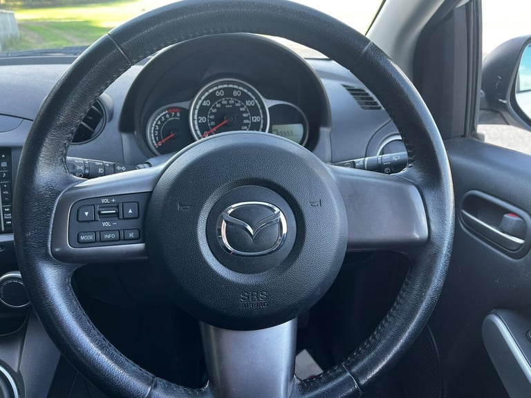 2013 Mazda Mazda2 1.3 Venture Edition 5dr HATCHBACK PETROL Manual