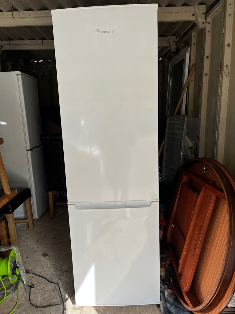 image for Fridge freezer - polar white 