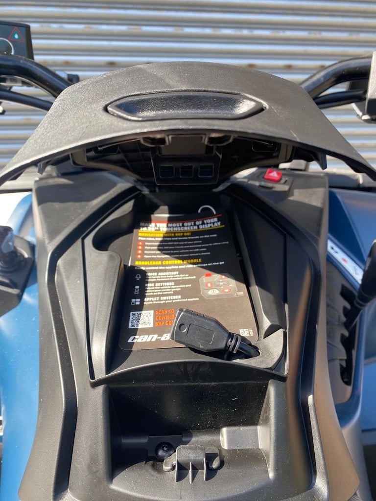Can-Am Outlander MAX Limited 1000R T ABS