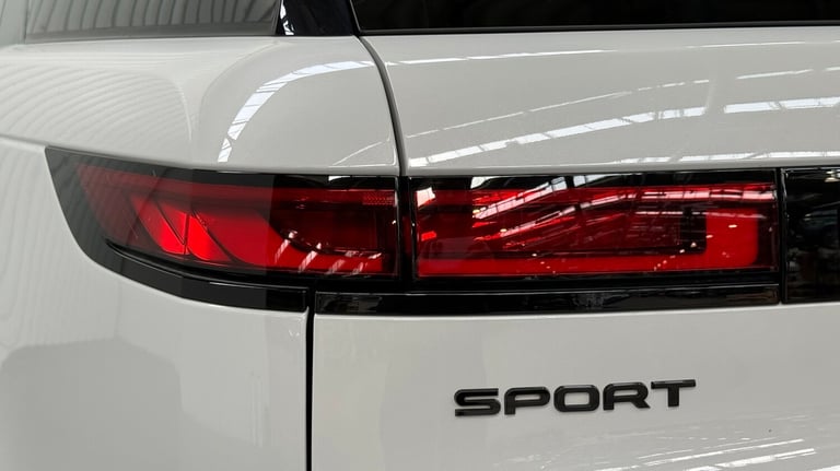 2023 Land Rover Range Rover Sport 3.0 D300 Dynamic SE 5dr Auto ESTATE DIESEL Automatic