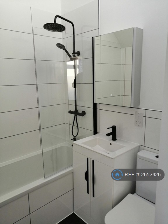 1 bedroom flat in Parkside East, Prenton, CH43 (1 bed) (#2652426)