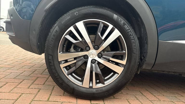 2024 Peugeot 3008 1.6 13.2kWh Allure Premium + SUV 5dr Petrol Plug-in Hybrid e-EAT Euro 6 (s/ SUV...