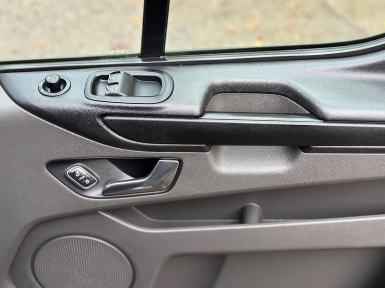 2019 Ford Transit Custom 2.0 EcoBlue 130ps Low Roof D/Cab Trend Van PANEL VAN DIESEL Manual