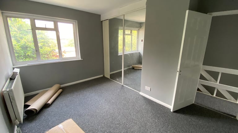 Single & Double Bedroom near Guildford Train station 