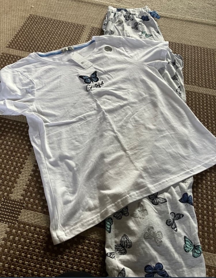 Ladies pjs 12-14