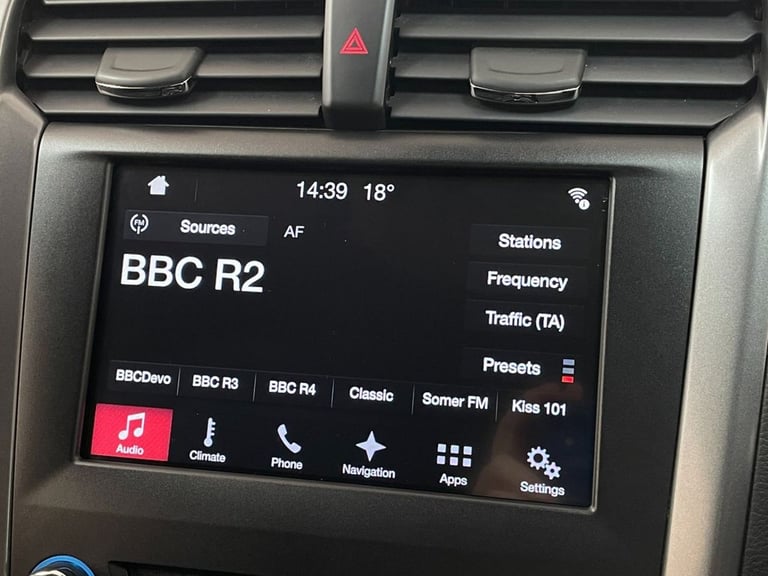 2017 Ford Mondeo 2.0 TDCi Titanium Hatchback 5dr Diesel Manual Euro 6 (s/s) (180 ps) Hatchback Di...