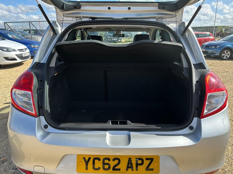 2012 Renault Clio 1.2 Dynamique TomTom Euro 5 3dr HATCHBACK Petrol Manual
