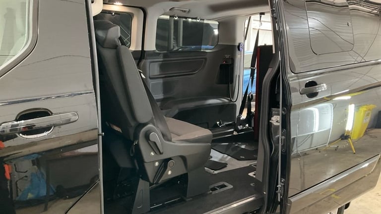 2019 Ford Tourneo Custom 2.0 TDCi EcoBlue 130ps L/R 9 Seater Titanium Auto MPV DIESEL Automatic