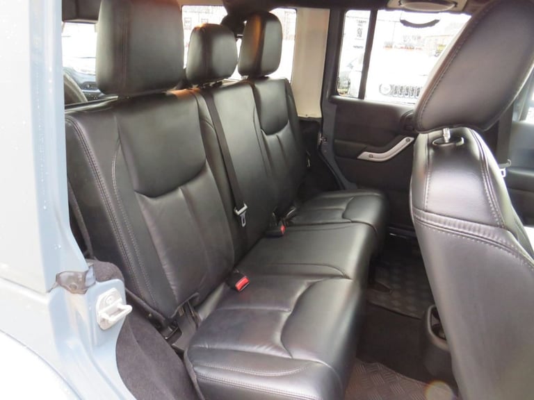 2014 Jeep Wrangler 2.8 CRD Overland 4dr Auto CONVERTIBLE DIESEL Automatic