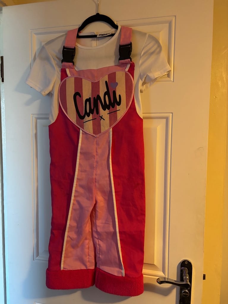 Age 7-9 candi from butlin’s dress up FREE 