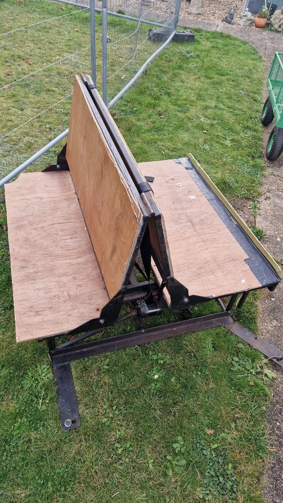 3/4 rock n roll camper bed