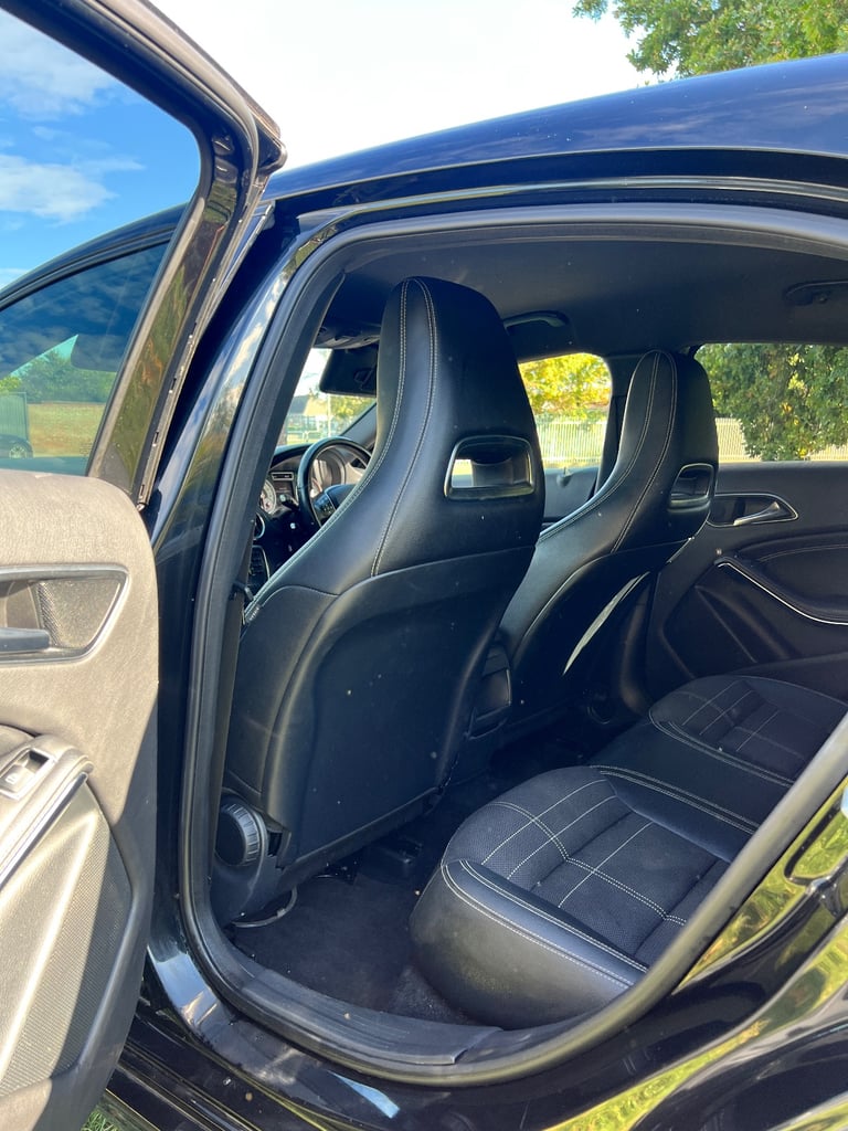 MERCEDES-BENZ A200 SPORT 2014