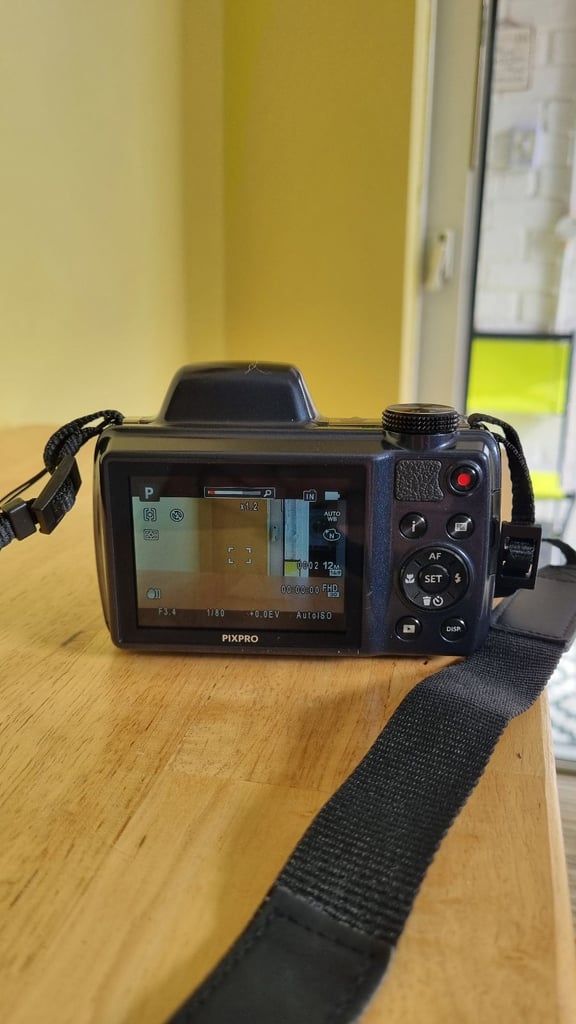 Kodak pixpro az528 