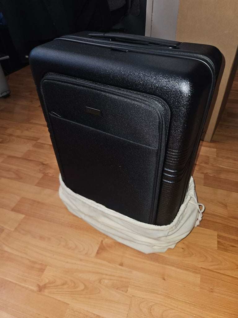  Nortvi - CABIN LUGGAGE CASE - 39 L Front Pocket Midnight Black *Unused*