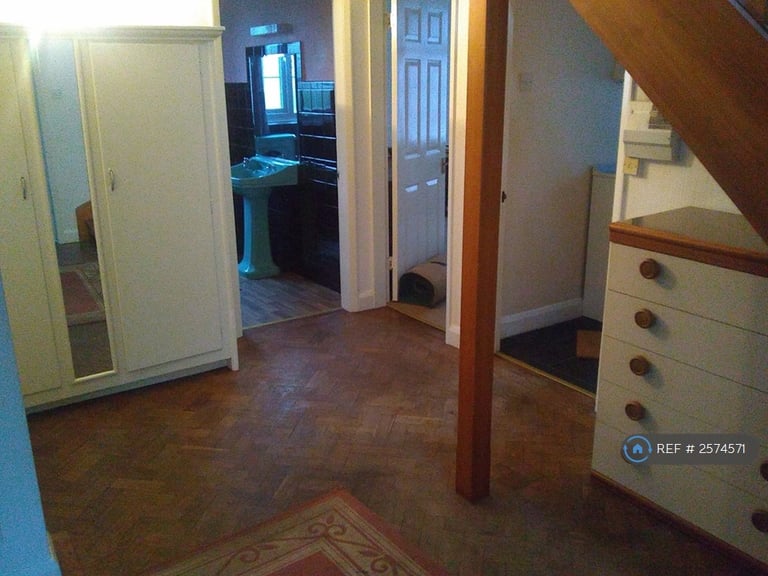 image for 3 bedroom house in Doncaster Road, Hatfield, DN7 (3 bed) (#2574571)