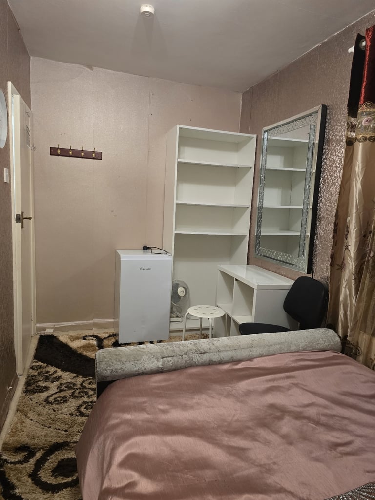 Spacious and Cosy Single Room available for Rent in – CR0 5BE