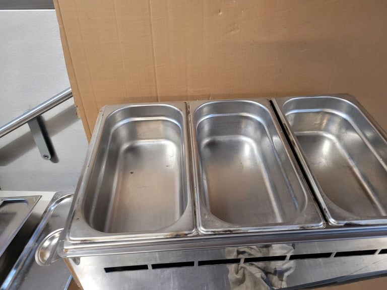 Gas lpg bain marie  food truck  table to almost new 