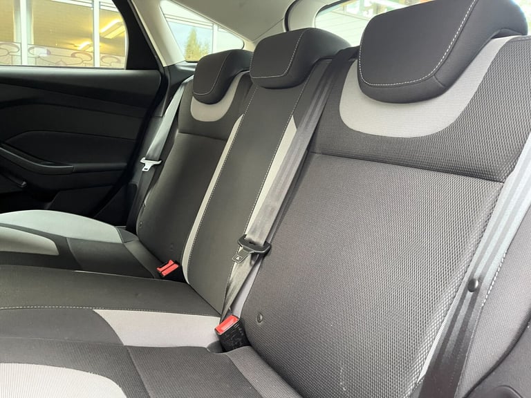 2014 Ford Focus 1.0 125 EcoBoost Zetec 5dr HATCHBACK Petrol Manual