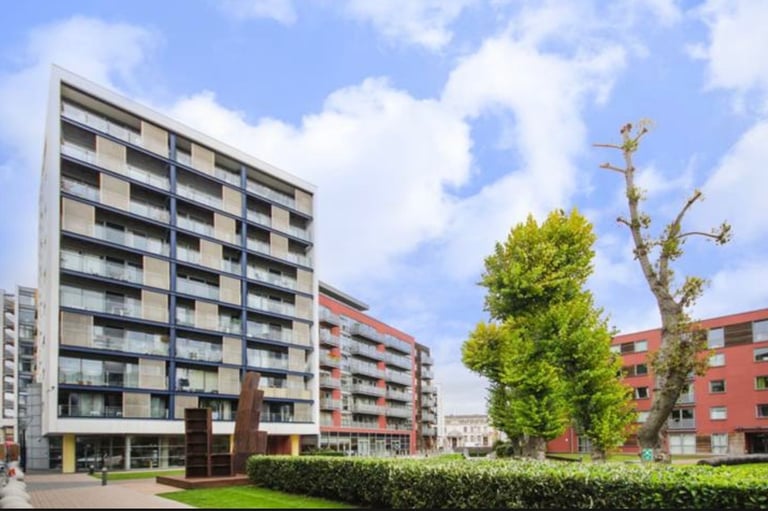 Pet friendly beautiful 1-Bed Flat – Deals Gateway SE13 - Available December 12th