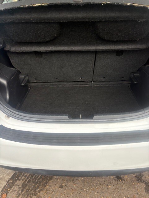 2015 Toyota Yaris 1.5 VVT-h Icon Hatchback 5dr Petrol Hybrid E-CVT Euro 6 (101