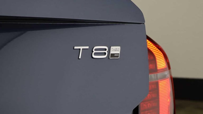 2025 Volvo XC90 T8 AWD PHEV Ultra Dark (Blond, Sunroof, Bowers &amp; Wilkins, 360 Camera) ESTATE ...