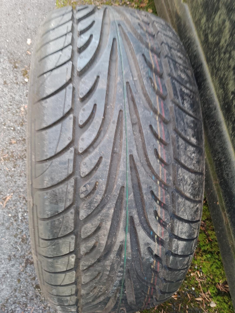 NEW OLD STOCK 205 50 13 DUNLOP TYRES CLASSIC MINI CLASSIC ESCORT 