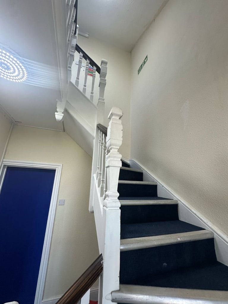 1 Large Double bedroom to Rent in HMO Property (RM18)