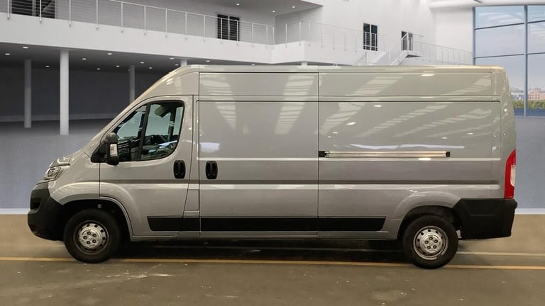 2022 72 reg CITROEN RELAY L3H2 ENTERPRISE PANEL VAN WITH AIR-CON 15,500 MILES 