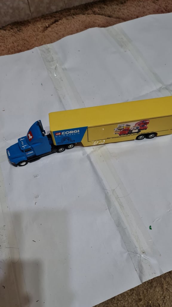 Corgi classic mobile roadshow vehicle lorry