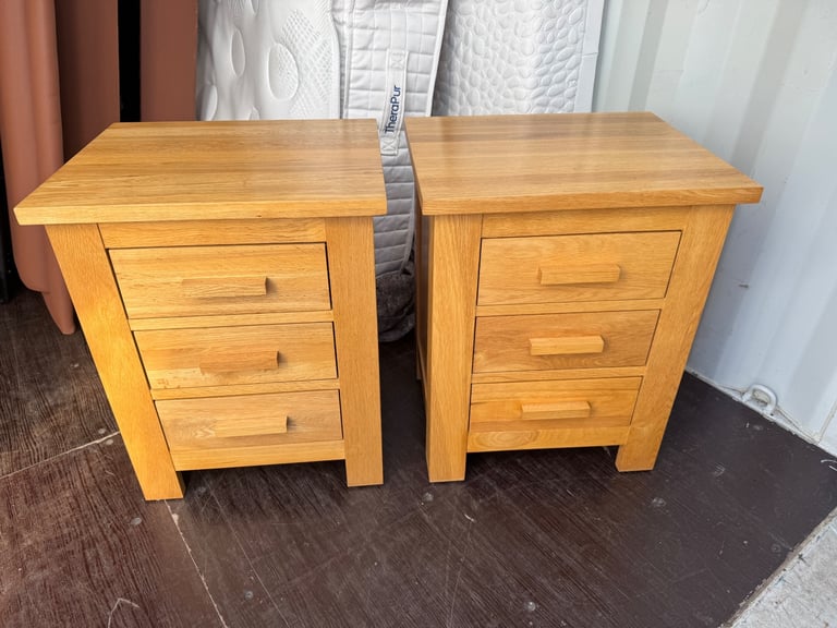 solid oak bedside cabinets possible Delivery 