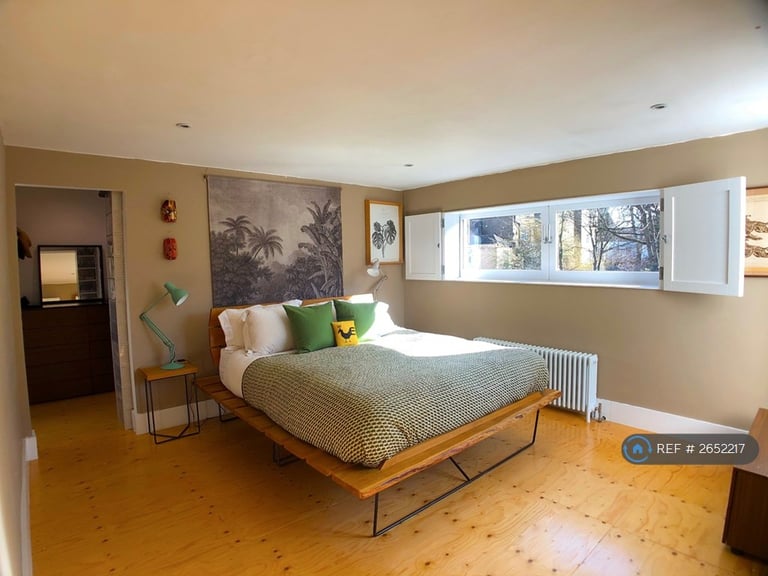 4 bedroom house in The Gardens, London, SE22 (4 bed) (#2652217)