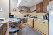 spacious 2 Bedroom apartment in chorlton