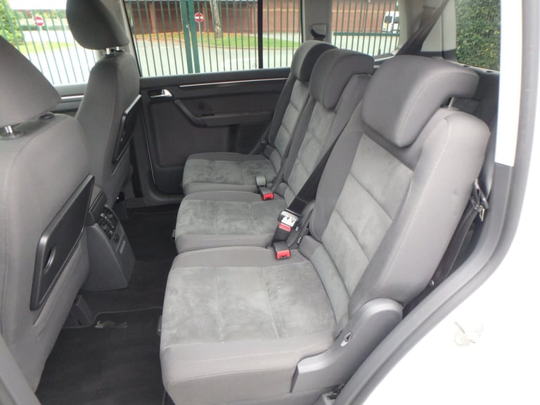 2011 Volkswagen Touran 1.4 Tsi Automatic Dsg 7 Seater Highline  Automatic